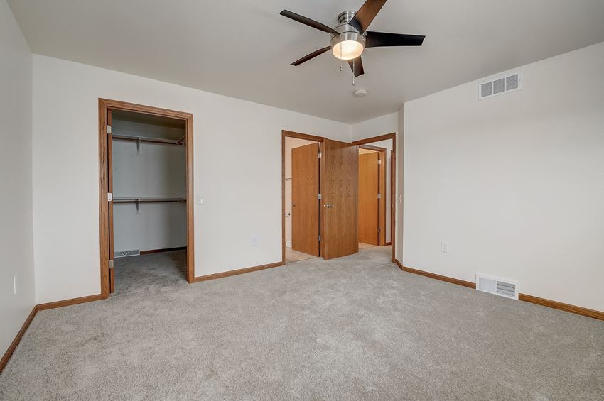 Prairie Grove Townhomes, 12241298 Sunfield St & 171219 Talon Pl, Sun